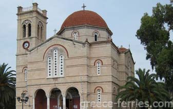 Iglesias y Monasterios Idra en Golfo Sarónico, Islas Griegas, Grecia