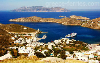 Ormos o Limani Ios en Ciclades, Islas Griegas, Grecia