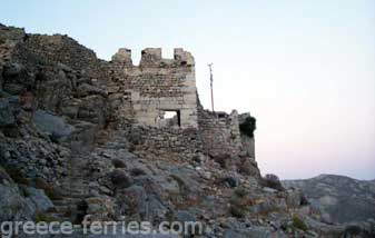 Castillo de Megalo Corio Tilos en Dodecaneso, Islas Griegas, Grecia