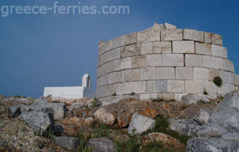 Der weiße Turm Serifos Kykladen griechischen Inseln Griechenland